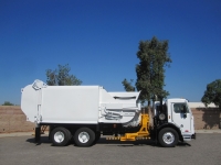 2013 Peterbilt 320 with Dadee Mfg Scorpion 30yd Automated Side Loader Refuse Truck