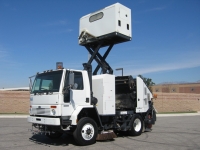 2007 Schwarze M6000 Propane Powered Street Sweeper