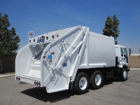 2008 GMC T8500 with Leach Alpha-III 20 Yard Rear Load Refuse Truck