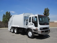 2008 GMC T8500 with Leach Alpha-III 20 Yard Rear Load Refuse Truck