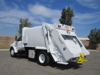 2005 Ford F650 with Wayne Royal GT 12 Yard Rear Loader Refuse Truck