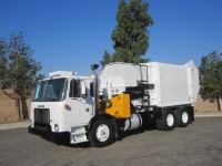 2010 Autocar ACX with Dadee Mfg Scorpion 27yd Automated Side Loader Refuse Truck