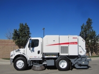 2007 Elgin Broom Bear Street Sweeper