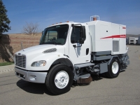 2006 Elgin Broom Bear Street Sweeper