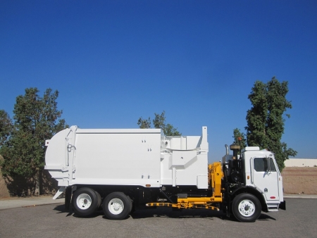 2011 Peterbilt 320 with Curbtender 27yd Automated Side Loader Refuse Truck