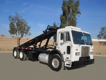 2011 Peterbilt 320 Roll Off Truck with Galfab Roll Off Hoist