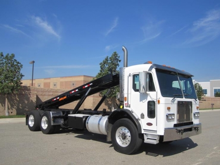 2002 Peterbilt 320 Roll Off Truck with Amrep Roll Off Hoist