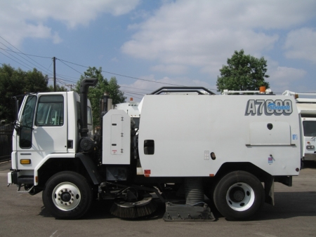 2007 Schwarze A7000 Regenerative Air Street Sweeper