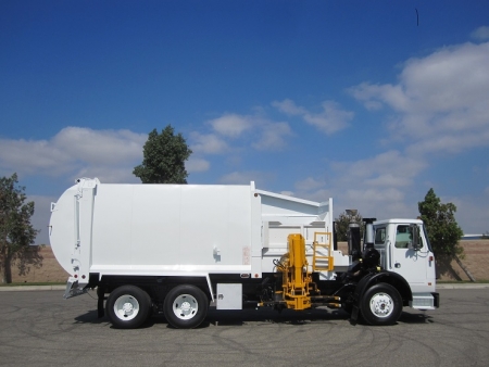 2008 Autocar Xpeditor with Labrie Automizer 31yd Automated Side Loader Refuse Truck