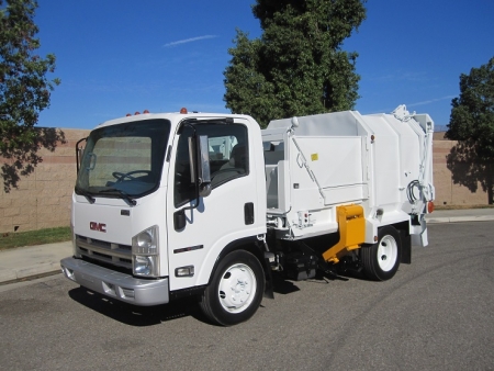 2008 GMC W5500 with Amrep Satellite 6yd Side Loader Refuse Truck