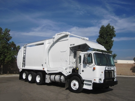 2009 Autocar Xpeditor with Wittke Super-Duty Front 44yd Front Loader Refuse Truck