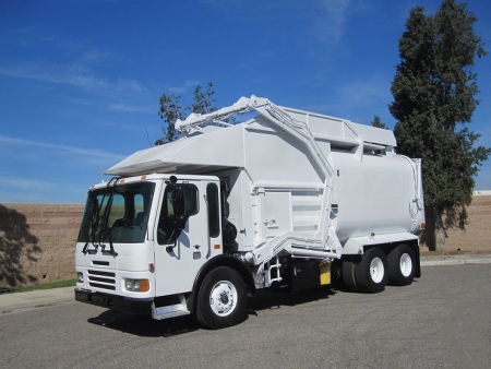 2007 Freightliner Condor with Amrep Hardox 40yd CNG Front Loader Refuse Truck