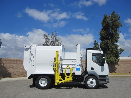 2013 Peterbilt 220 with Wayne AutoCat 12yd Automated Side Loader Refuse Truck