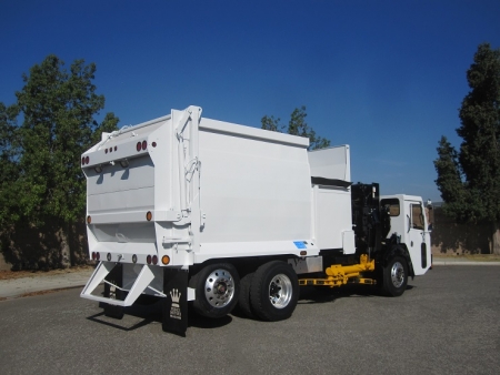 2011 Crane Carrier CNG with Curbtender 22yd Automated Side Loader Refuse Truck