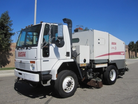 2005 Elgin Eagle Propane (LPG) Alternative Fuel Mechanical Broom Street Sweeper