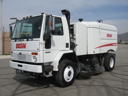 2006 Elgin Crosswind Regenerative Air Street Sweeper