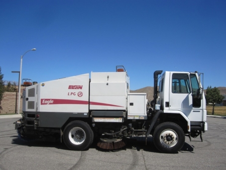 2005 Elgin Eagle Propane (LPG) Alternative Fuel Mechanical Broom Street Sweeper