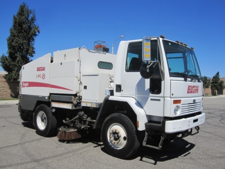 2005 Elgin Eagle Propane (LPG) Alternative Fuel Mechanical Broom Street Sweeper