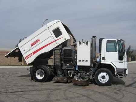 2006 Elgin Crosswind Regenerative Air Street Sweeper