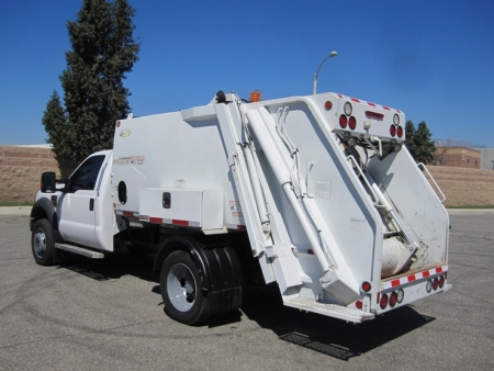 2009 Ford F-450 with New Way Diamondback 6 Yard Rear Load Refuse Truck