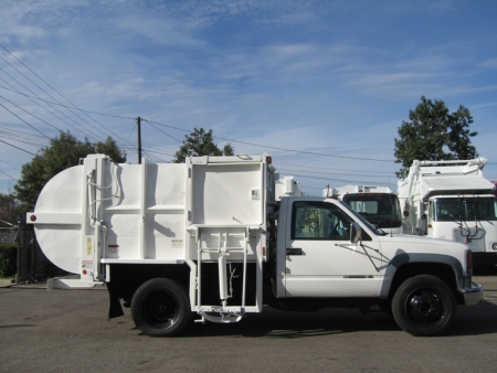 2002 Chevy 3500HD with Pak-Rat 6yd Side Loader Refuse Truck