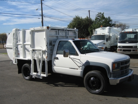 2002 Chevy 3500HD with Pak-Rat 6yd Side Loader Refuse Truck