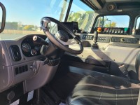 2018 Peterbilt 520 with New Way Mammoth 40yd CNG Front Loader Refuse Truck