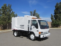 2004 GMC W5500 with New Way 6yd Satellite Side Loader Refuse Truck