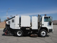 2007 Schwarze M6000 Propane Powered Street Sweeper