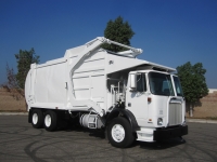 2006 Autocar Xpeditor with Wittke Starlight 40yd Front Loader Refuse Truck