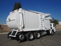 2007 Autocar Xpeditor LNG with New Way Mammoth 40 Yard Front Loader Refuse Truck