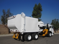 2010 Autocar ACX with Dadee Mfg Scorpion 27yd Automated Side Loader Refuse Truck