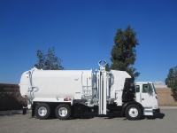 2011 Autocar ACX with Amrep 36yd Automated Side Loader Refuse Truck