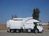 2009 Autocar ACX with Amrep 40yd CNG Front Loader Refuse Truck (NAP)