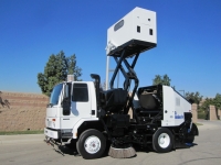 2006 Schwarze M6000 TECO Twin Engine Street Sweeper