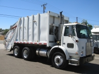 2004 Autocar Xpeditor CNG with Leach 2RII 20 Yard Rear Loader Refuse Truck