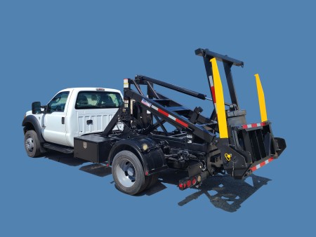 2015 Ford F550 with Stellar CCR Container Delivery Unit (CDU) Truck