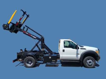 2015 Ford F550 with Stellar CCR Container Delivery Unit (CDU) Truck
