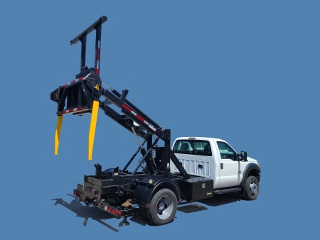 2015 Ford F550 with Stellar CCR Container Delivery Unit (CDU) Truck