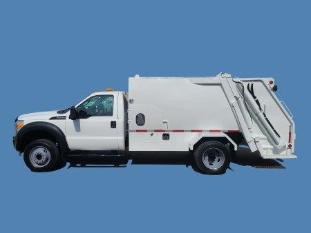 2013 Ford F550 with New Way Diamondback 6 Yard Rear Loader