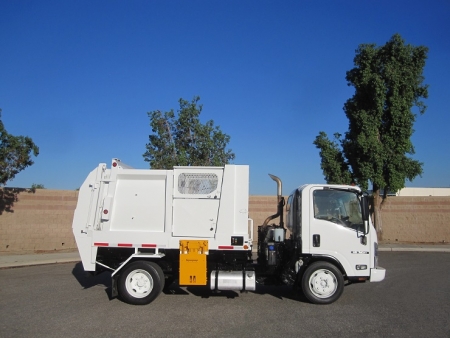 2014 Isuzu NQR with Heil Retriever Satellite 6yd Side Loader Refuse Truck