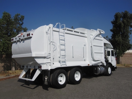 2015 Autocar ACX Xpeditor with Curbtender Titan 40yd Front Loader Refuse Truck