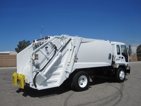 2008 Chevrolet T7500 with New Way Viper 13 Yard Rear Loader Refuse Truck