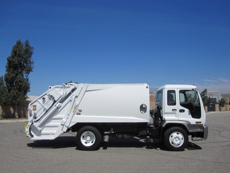 2008 Chevrolet T7500 with New Way Viper 13 Yard Rear Loader Refuse Truck