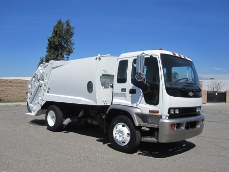 2008 Chevrolet T7500 with New Way Viper 13 Yard Rear Loader Refuse Truck