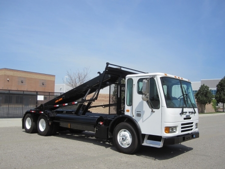 2006 Freightliner Condor CNG with Amrep Roll Off Truck