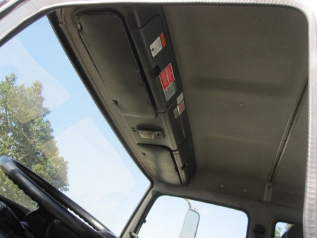 2007 Chevy-GMC T8500 with Heil PT 1000 20 Yard Rear Load Refuse Truck