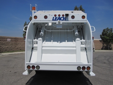 2008 GMC T8500 with Leach Alpha-III 20 Yard Rear Load Refuse Truck