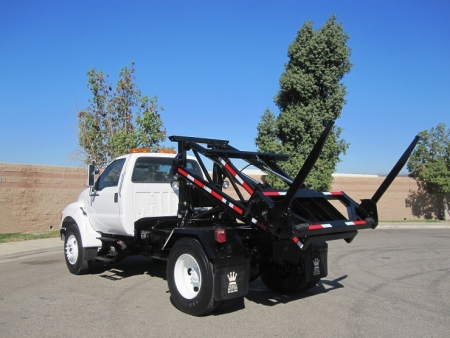 2000 Ford F650 with K-Pac Container Delivery Unit (CDU) Refuse Truck