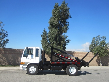 1999 Hino FE with Refuse Container Delivery Unit (CDU) Truck